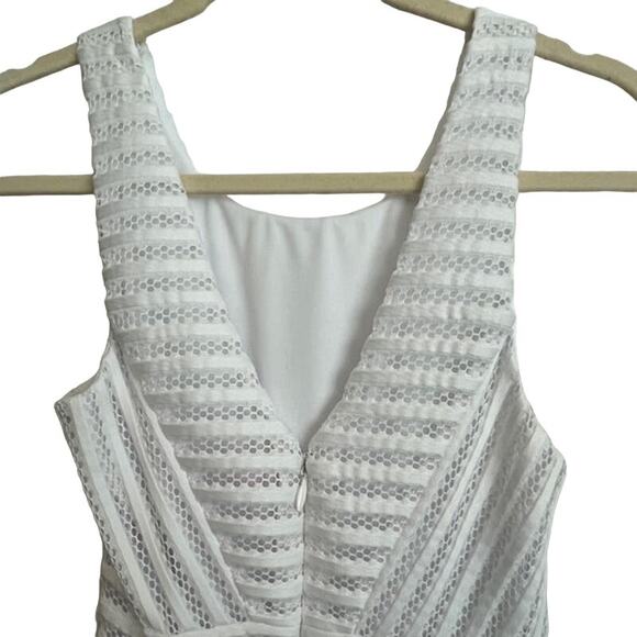 Lilly Pulitzer women's "Tilly Midi Dress" in white. - Picture 4 of 13